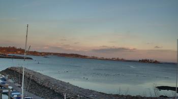 Weather camera view of Beach Point Club.