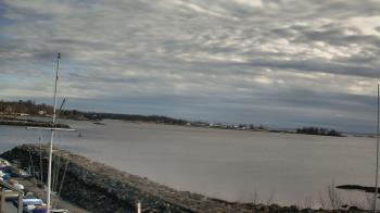 Weather camera view of Beach Point Club.