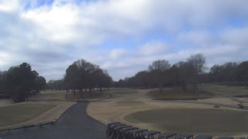 Weather camera view of Windyke Country Club.