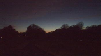 Weather camera view of Windyke Country Club.