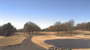 Weather camera view of Windyke Country Club.