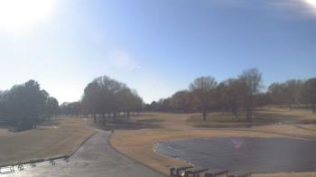 Weather camera view of Windyke Country Club.