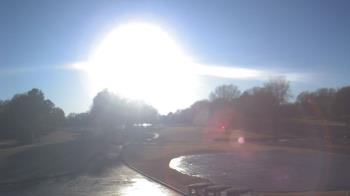 Weather camera view of Windyke Country Club.