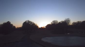 Weather camera view of Windyke Country Club.