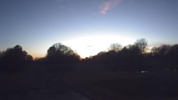 Weather camera view of Windyke Country Club.