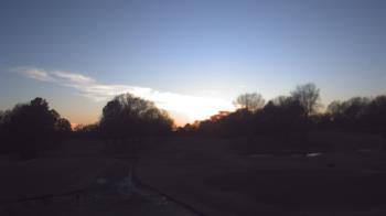 Weather camera view of Windyke Country Club.