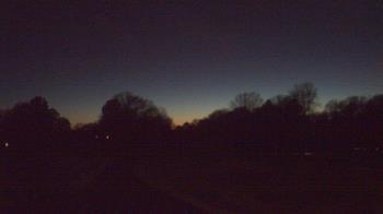 Weather camera view of Windyke Country Club.