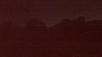 Weather camera view of Windyke Country Club.
