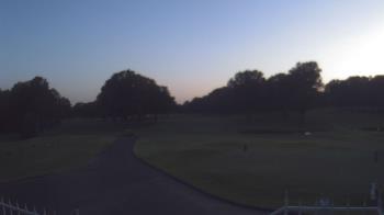 Weather camera view of Windyke Country Club.