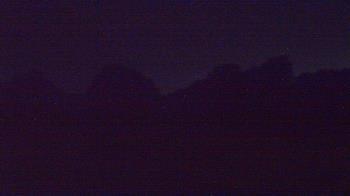 Weather camera view of Windyke Country Club.