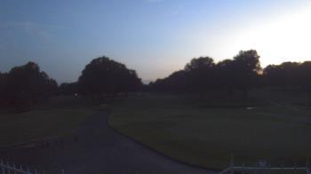 Weather camera view of Windyke Country Club.