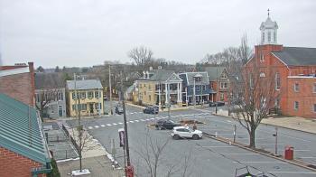 Weather camera view of A&M Pizza.