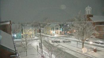 Weather camera view of A&M Pizza.