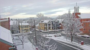 Weather camera view of A&M Pizza.