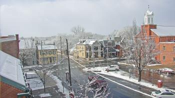 Weather camera view of A&M Pizza.