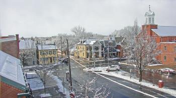 Weather camera view of A&M Pizza.