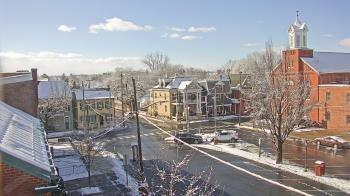 Weather camera view of A&M Pizza.
