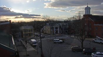 Weather camera view of A&M Pizza.