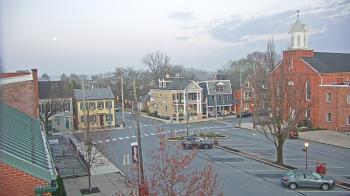 Weather camera view of A&M Pizza.