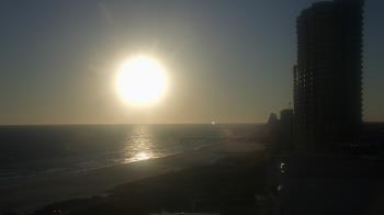 Weather camera view of Island House Hotel.