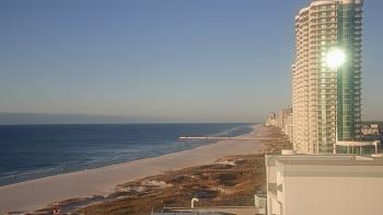 Weather camera view of Island House Hotel.