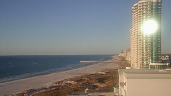 Weather camera view of Island House Hotel.