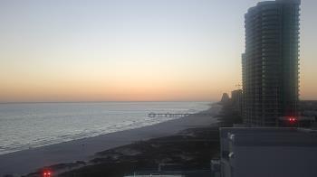 Weather camera view of Island House Hotel.