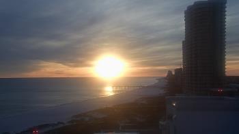 Weather camera view of Island House Hotel.