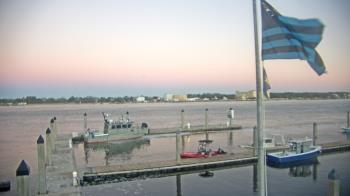 Weather camera view of Morning Star Marina.