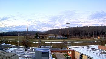 Weather camera view of New Bloomfield ES.