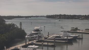 Weather camera view of Hamilton Harbor Yacht Club.