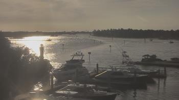Weather camera view of Hamilton Harbor Yacht Club.
