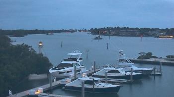 Weather camera view of Hamilton Harbor Yacht Club.