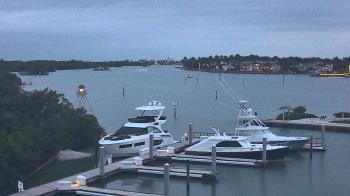 Weather camera view of Hamilton Harbor Yacht Club.