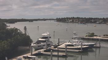 Weather camera view of Hamilton Harbor Yacht Club.