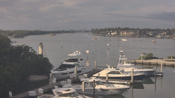 Weather camera view of Hamilton Harbor Yacht Club.