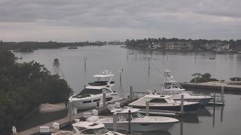 Weather camera view of Hamilton Harbor Yacht Club.