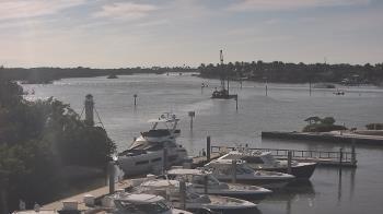 Weather camera view of Hamilton Harbor Yacht Club.