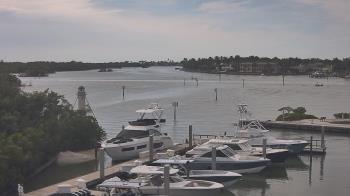 Weather camera view of Hamilton Harbor Yacht Club.