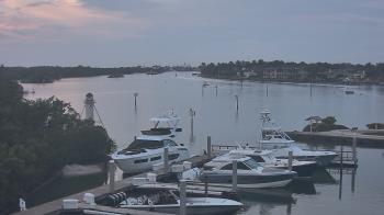 Weather camera view of Hamilton Harbor Yacht Club.