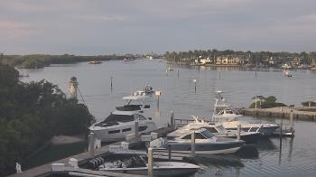 Weather camera view of Hamilton Harbor Yacht Club.