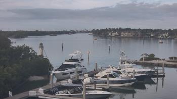 Weather camera view of Hamilton Harbor Yacht Club.