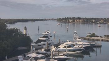Weather camera view of Hamilton Harbor Yacht Club.
