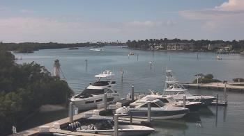 Weather camera view of Hamilton Harbor Yacht Club.