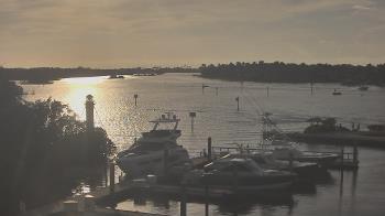 Weather camera view of Hamilton Harbor Yacht Club.