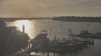 Weather camera view of Hamilton Harbor Yacht Club.
