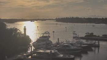 Weather camera view of Hamilton Harbor Yacht Club.