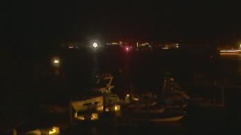 Weather camera view of Hamilton Harbor Yacht Club.