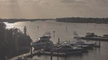 Weather camera view of Hamilton Harbor Yacht Club.
