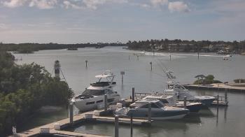 Weather camera view of Hamilton Harbor Yacht Club.